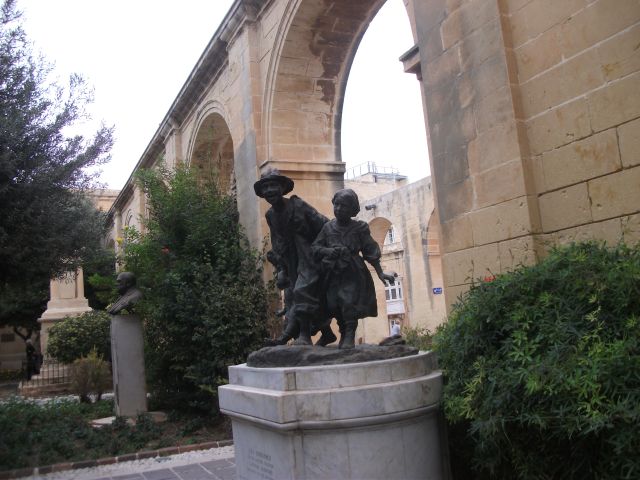 POWIKSZ - Malta  8 dni - Przewodnik po Poznaniu, wycieczki po Poznaniu, Wielkopolsce, Polsce, Podroznik Poznan, pilot, przewodnicy