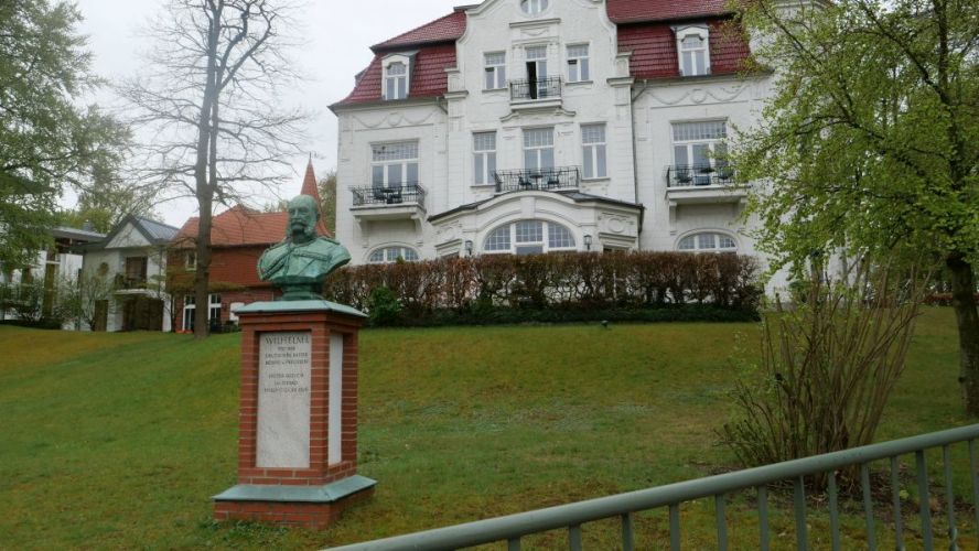 Od Wikingw po V-2 - FOTO 8 - Przewodnik po Poznaniu, wycieczki po Poznaniu, Wielkopolsce, Polsce, Podroznik Poznan, pilot, przewodnicy