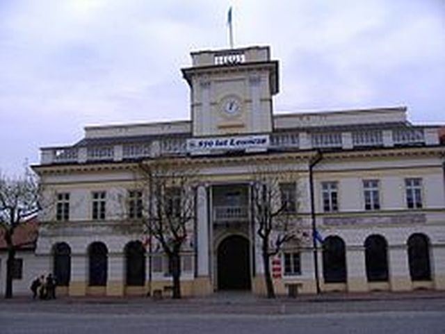 Nieborw - owicz - FOTO 2 - Przewodnik po Poznaniu, wycieczki po Poznaniu, Wielkopolsce, Polsce, Podroznik Poznan, pilot, przewodnicy